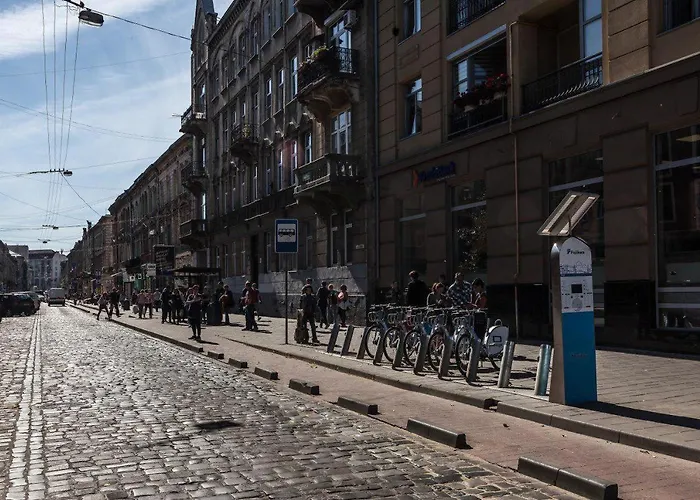 On Kulisha Street Apartment *