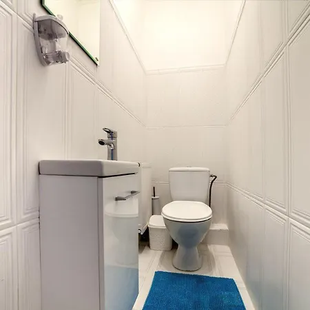 On Kulisha Street Appartement *